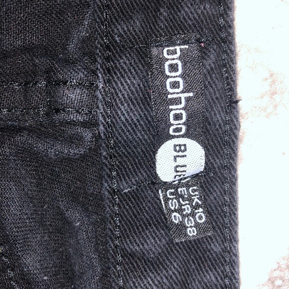 Boohoo High Rise Distressed Mom Shorts - Picture 3 of 4